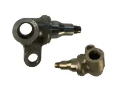 Кулаки поворотные