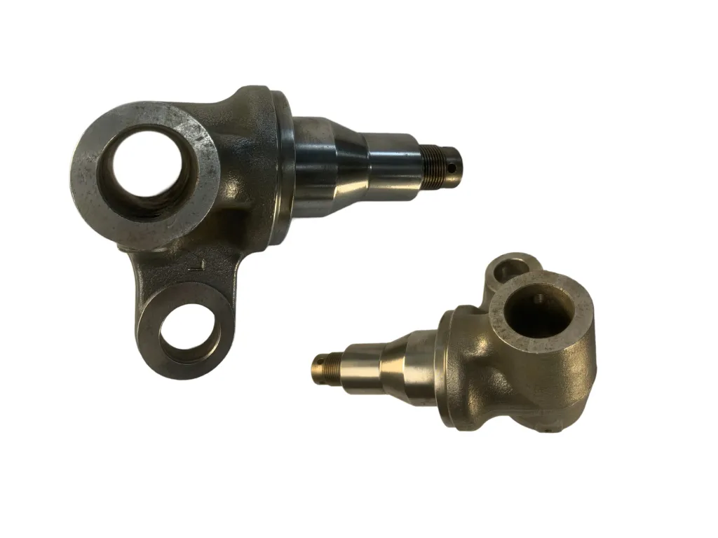 Кулаки поворотные