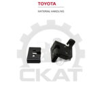 Замок двери Toyota 8FG30 правый (Для кабины панельной DFK)