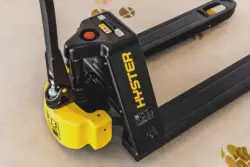 Самоходная электрическая сопровождаемая тележка (рохля) li-ion Hyster PC1.5