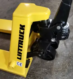 Тележка гидравлическая LIFTTRUCK PM2,5 (гп 2,5т., вилы 1150 мм, колеса полиуретан двойные)